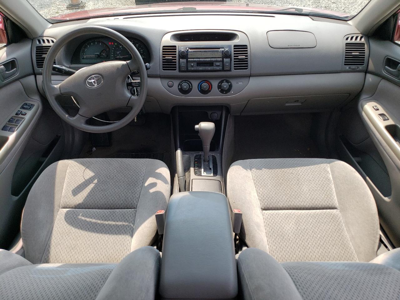 2003 Toyota Camry Le VIN: 4T1BF32K33U052738 Lot: 65818694