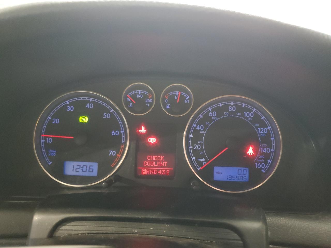 2004 Volkswagen Passat Gl VIN: WVWMD63B94P051175 Lot: 65681224