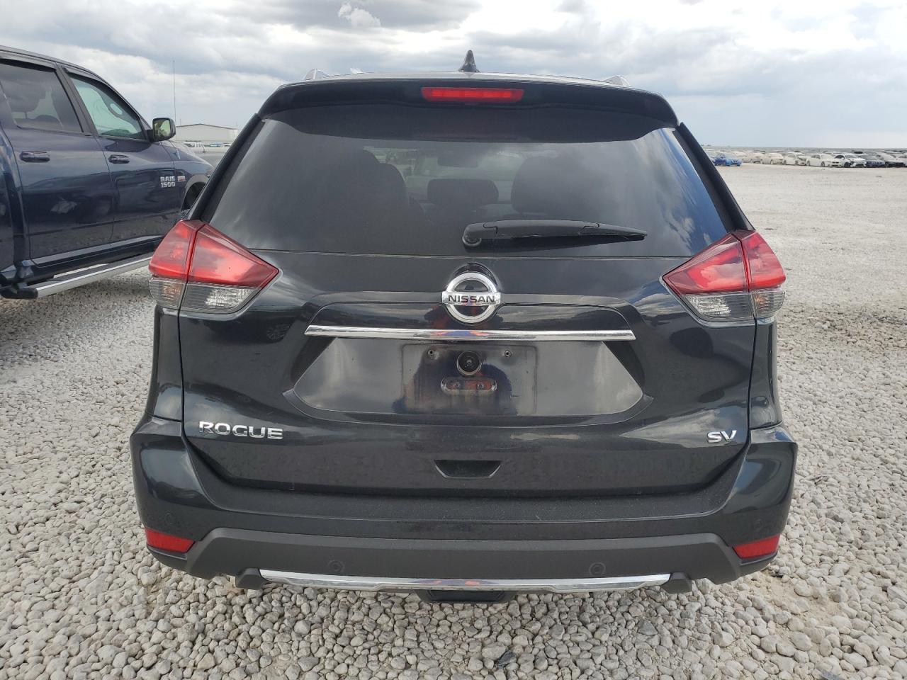 2019 Nissan Rogue S VIN: JN8AT2MT5KW502423 Lot: 68914464