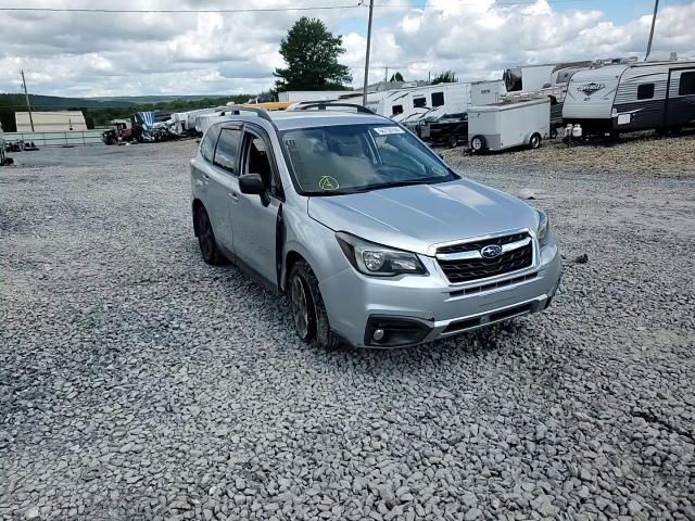 2018 Subaru Forester - Image 12