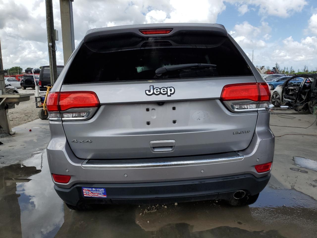 2017 Jeep Grand Cherokee - Image 6
