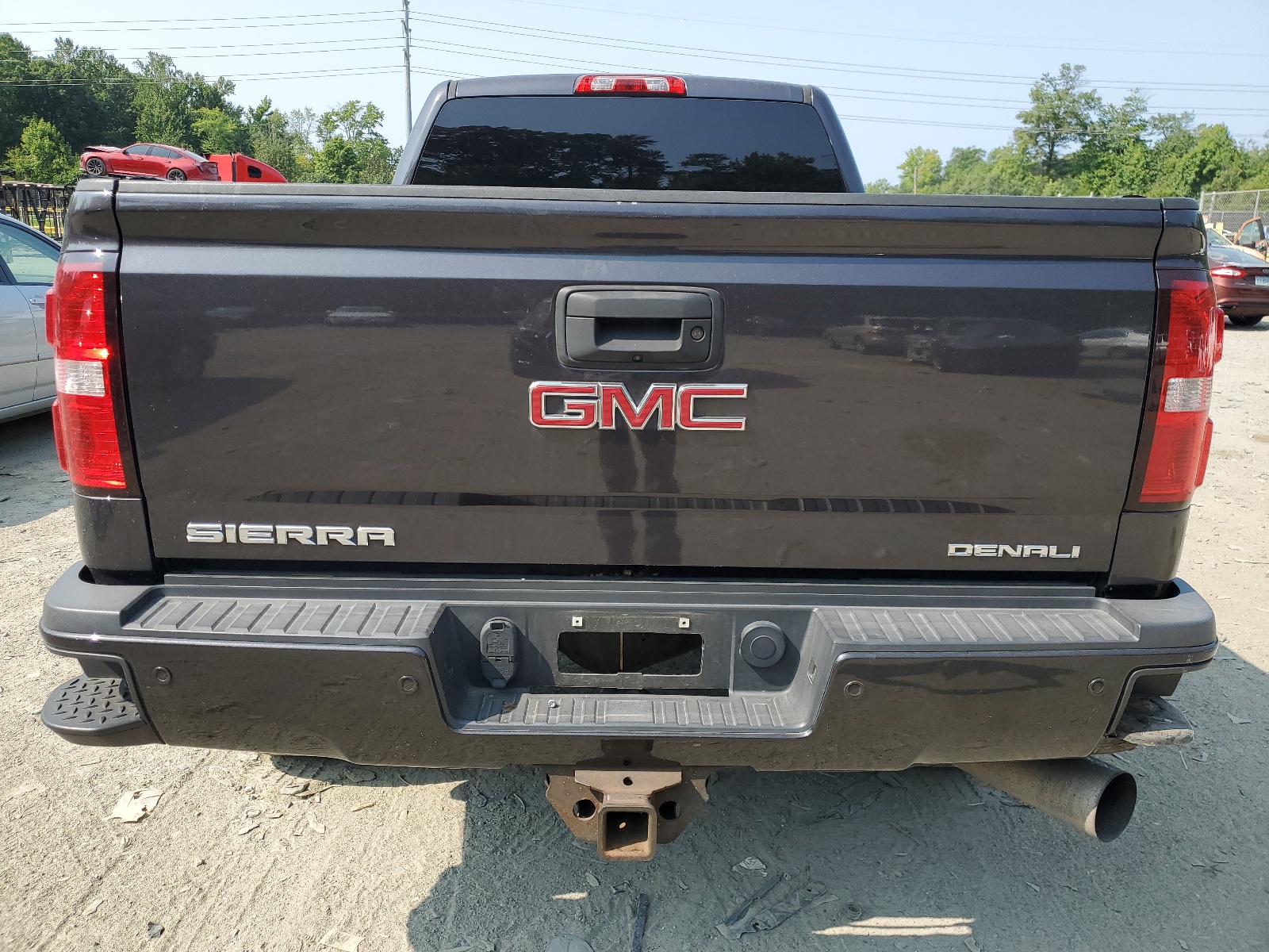 1GT12UE82GF176169 2016 GMC Sierra K2500 Denali