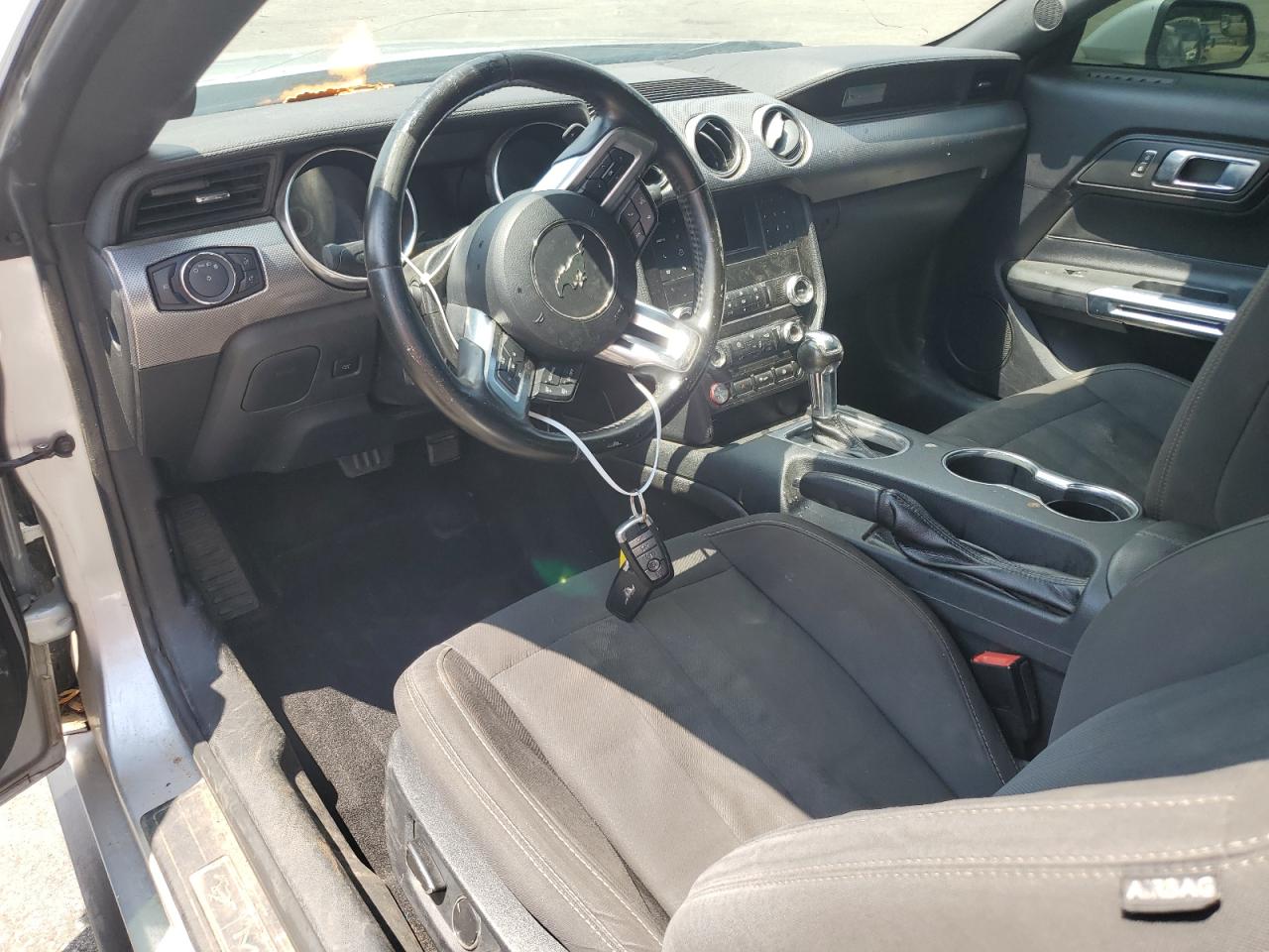 2019 Ford Mustang - Image 8