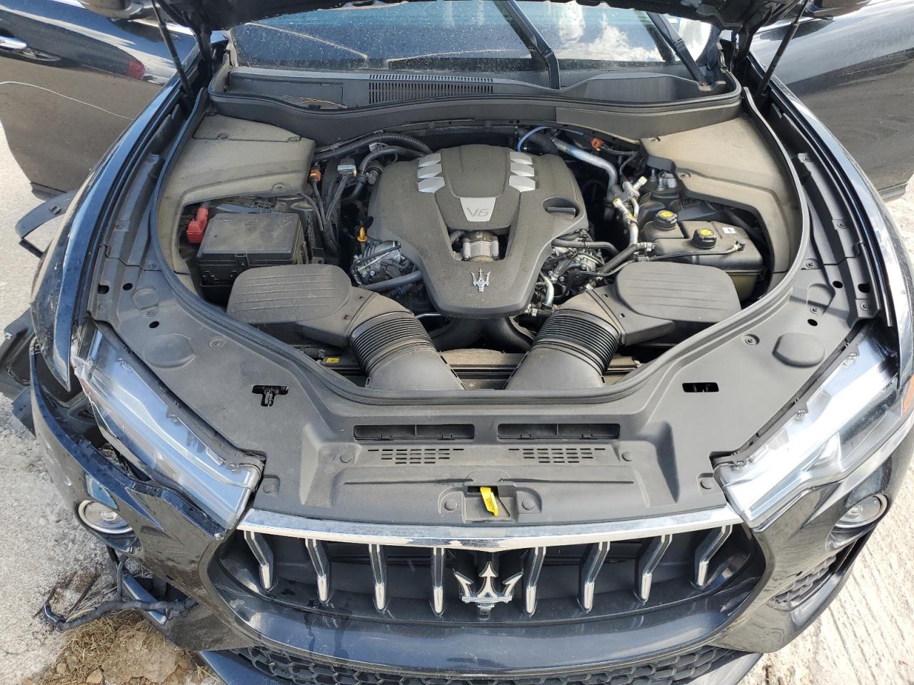 ZN661XUA9NX384716 2022 Maserati Levante Base