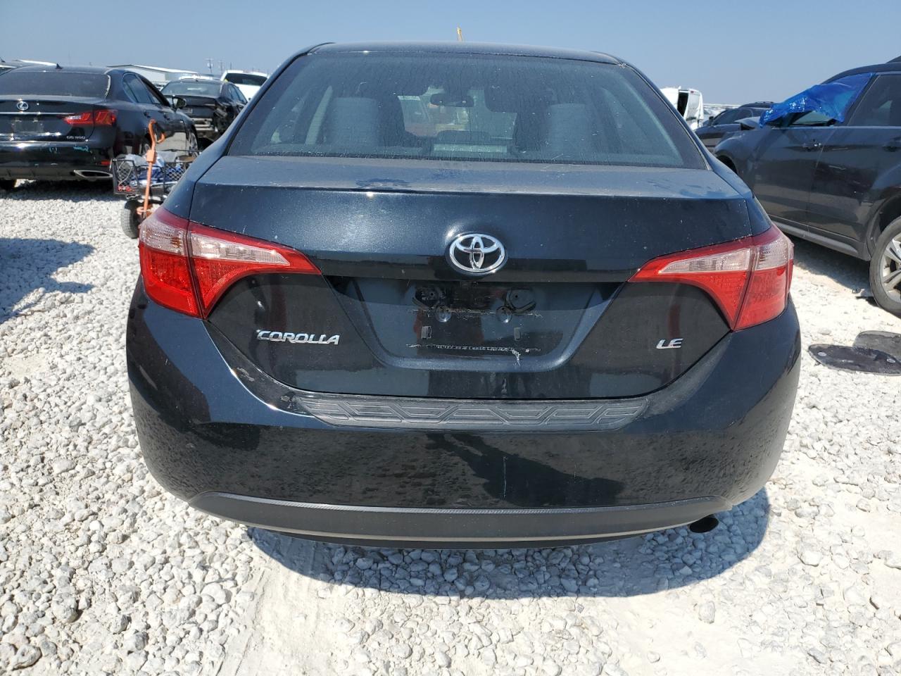 2017 Toyota Corolla L VIN: 5YFBURHE1HP570186 Lot: 67605364