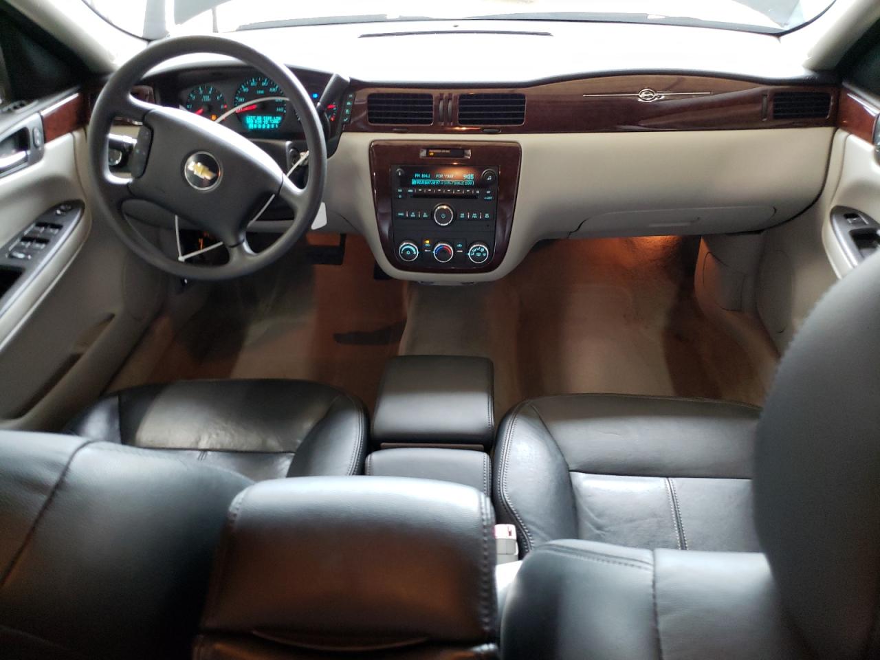 2011 Chevrolet Impala - Image 8
