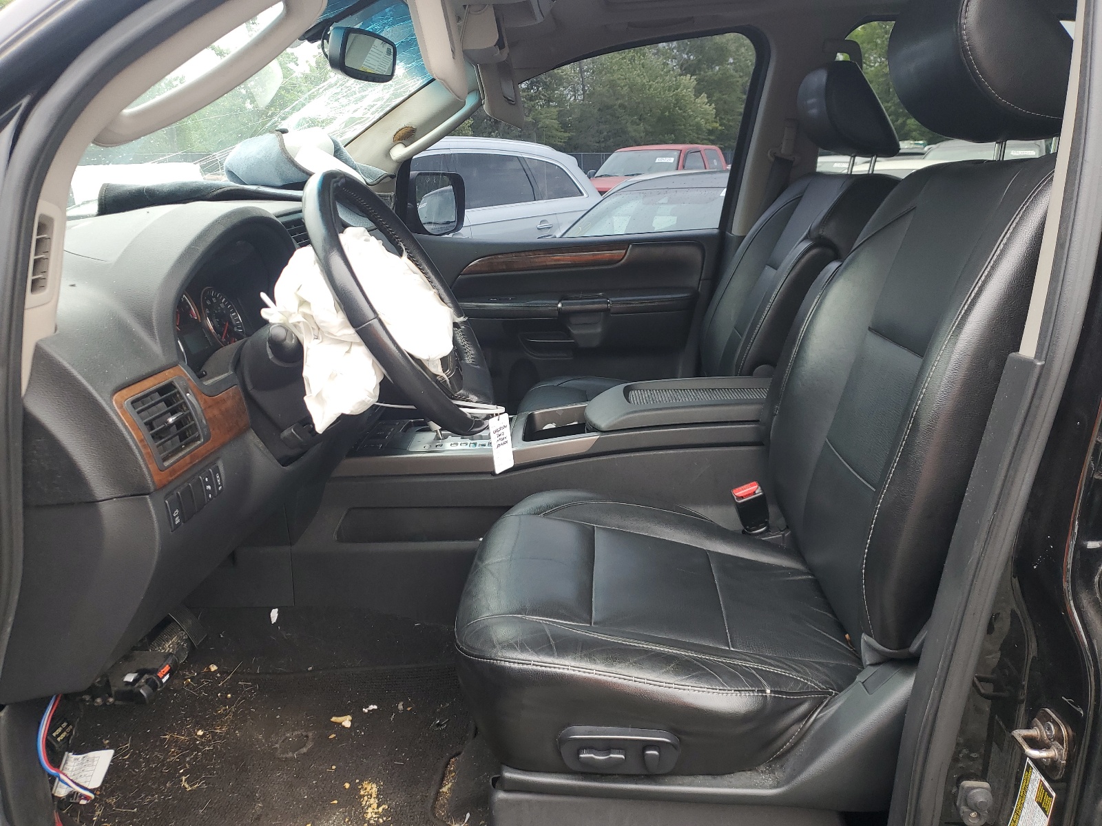 5N1AA0NC0CN613677 2012 Nissan Armada Sv