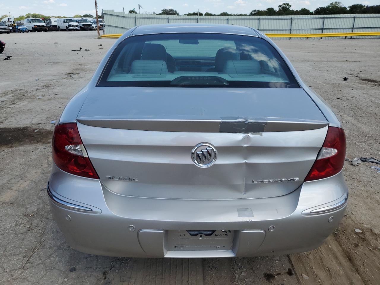 2007 Buick Lacrosse Cxl VIN: 2G4WD582571157812 Lot: 69737564