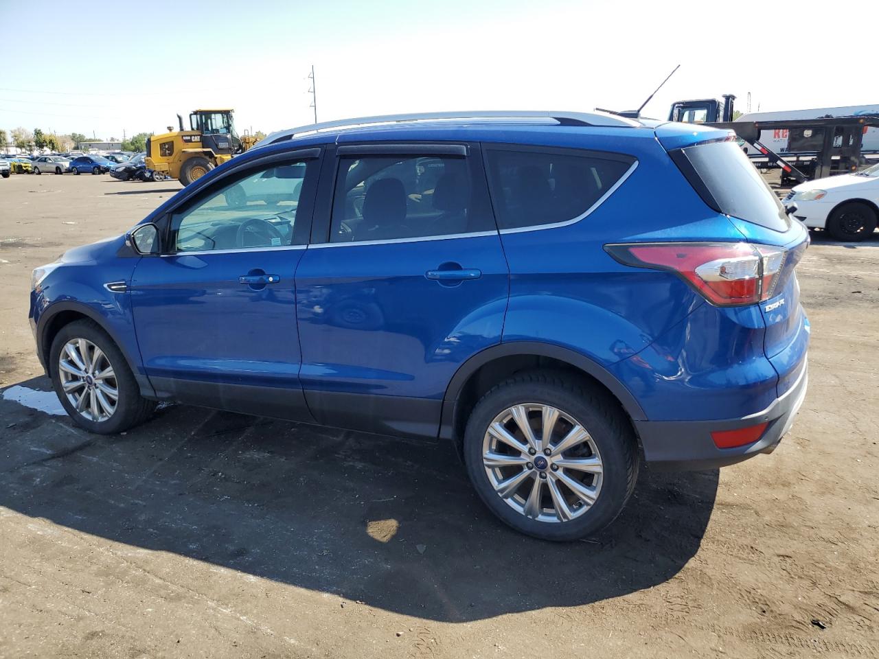 1FMCU9J98HUA32214 2017 FORD ESCAPE - Image 2