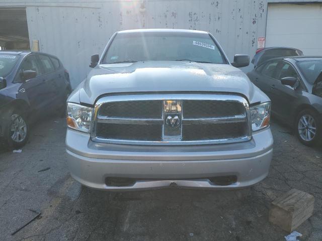  DODGE RAM 1500 2012 Серебристый