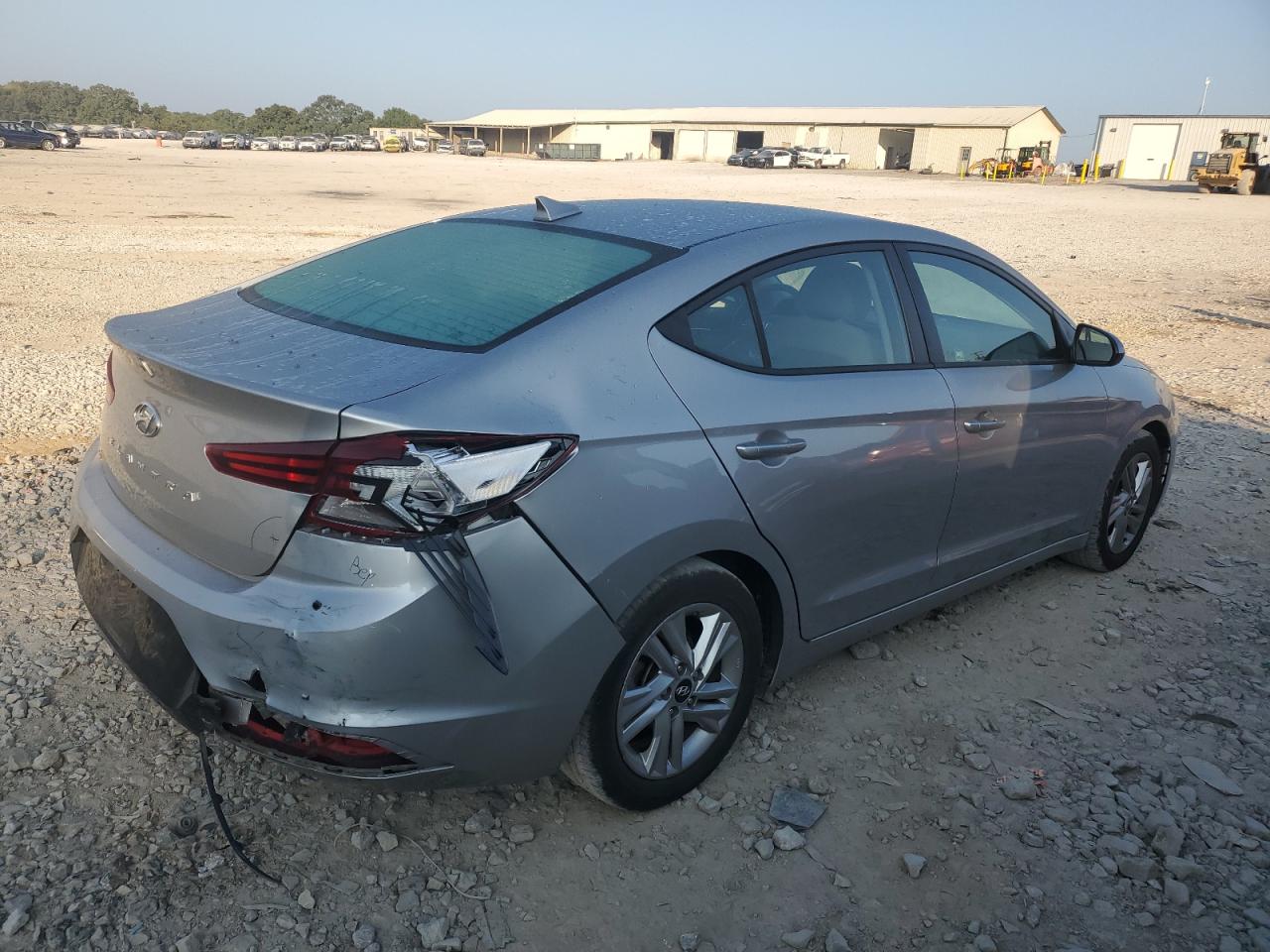 2020 Hyundai Elantra - Image 3