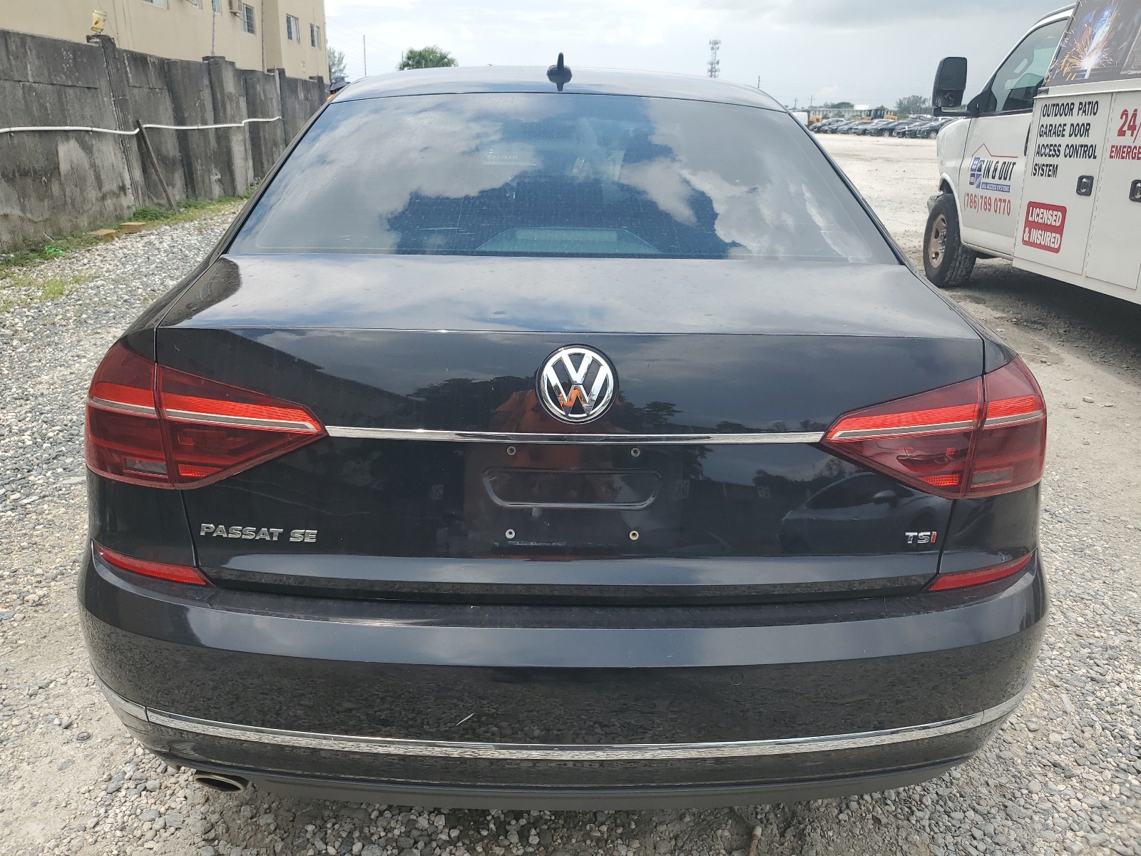1VWGT7A33HC057923 2017 Volkswagen Passat Se