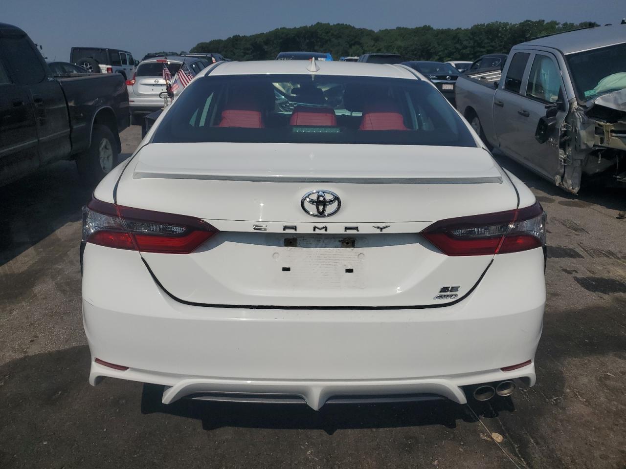 4T1G11BKXNU053574 2022 Toyota Camry Se