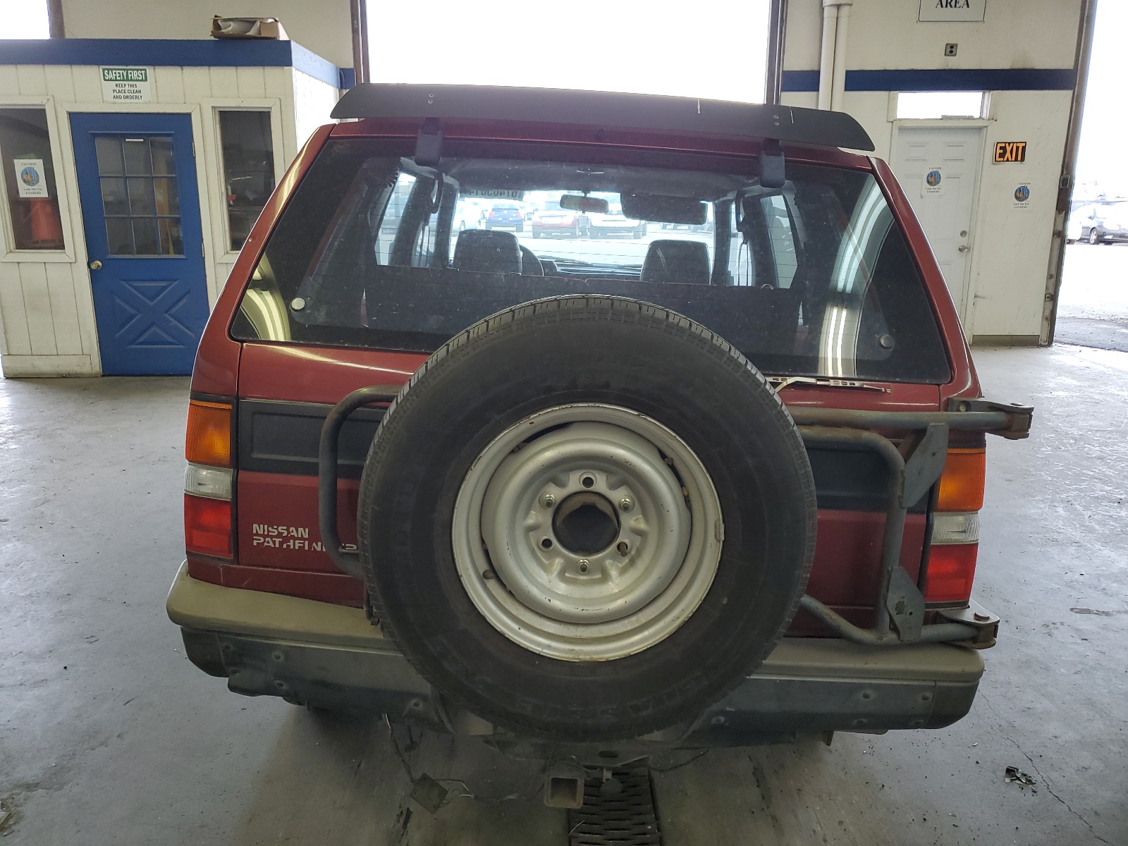 JN8HD17YXNW043293 1992 Nissan Pathfinder Xe