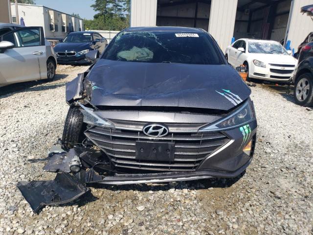  HYUNDAI ELANTRA 2019 Srebrny