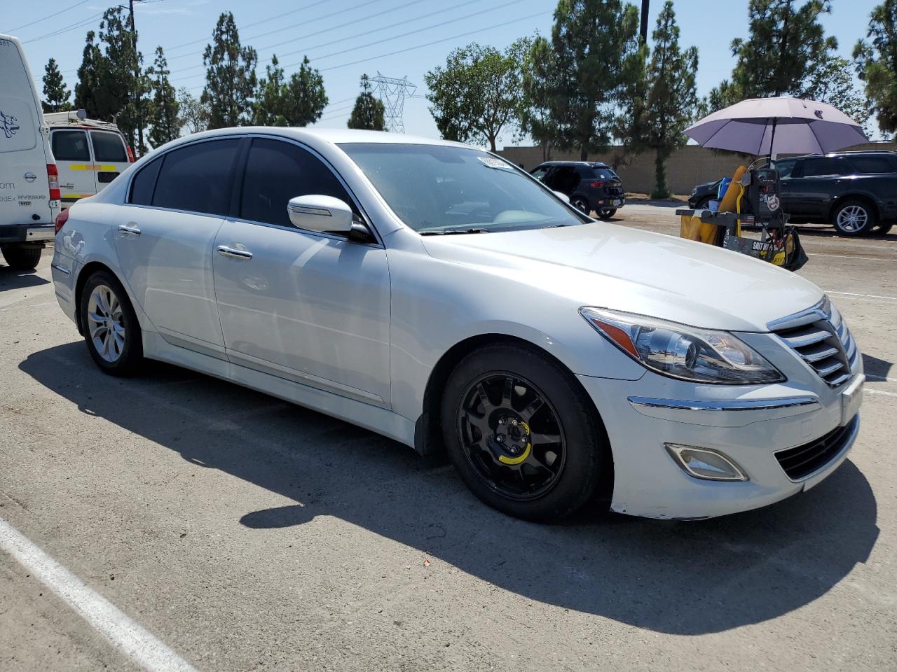 2013 Hyundai Genesis 3.8L VIN: KMHGC4DD6DU213832 Lot: 66819224