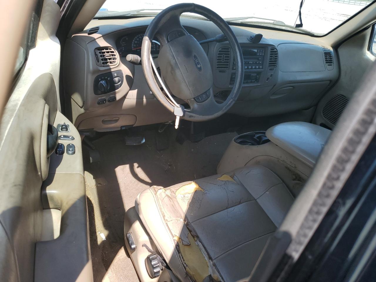 2002 Ford F150 VIN: 2FTRX07L82CA94269 Lot: 64187364