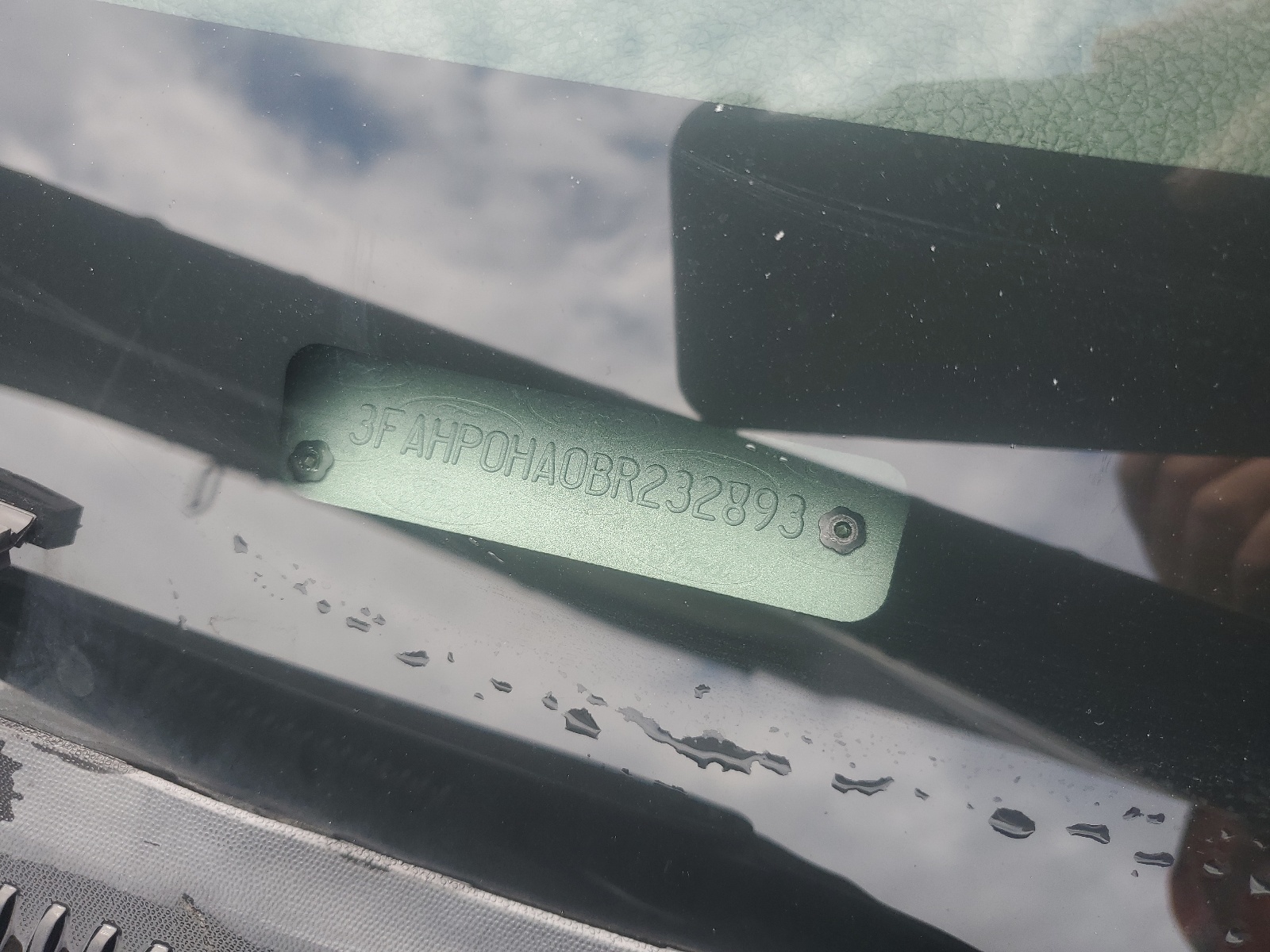 3FAHP0HA0BR232893 2011 Ford Fusion Se