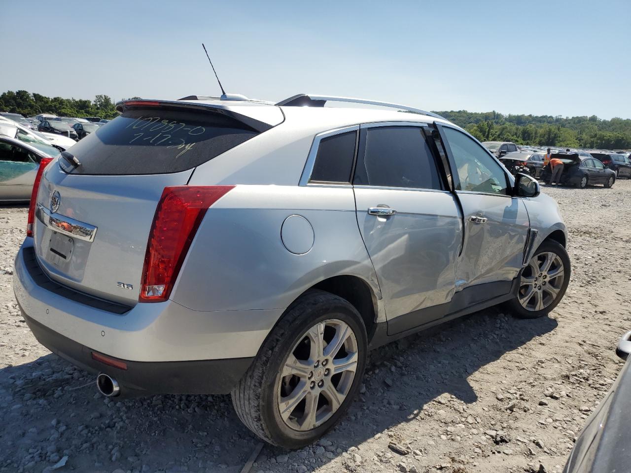 VIN 3GYFNCE38GS552987 2016 CADILLAC SRX no.3