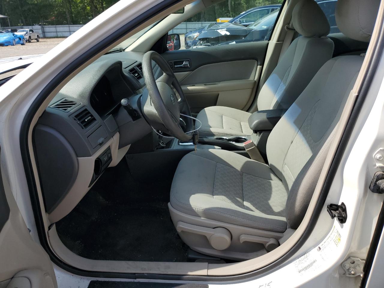 2011 Ford Fusion S VIN: 3FAHP0GA6BR240093 Lot: 65456324