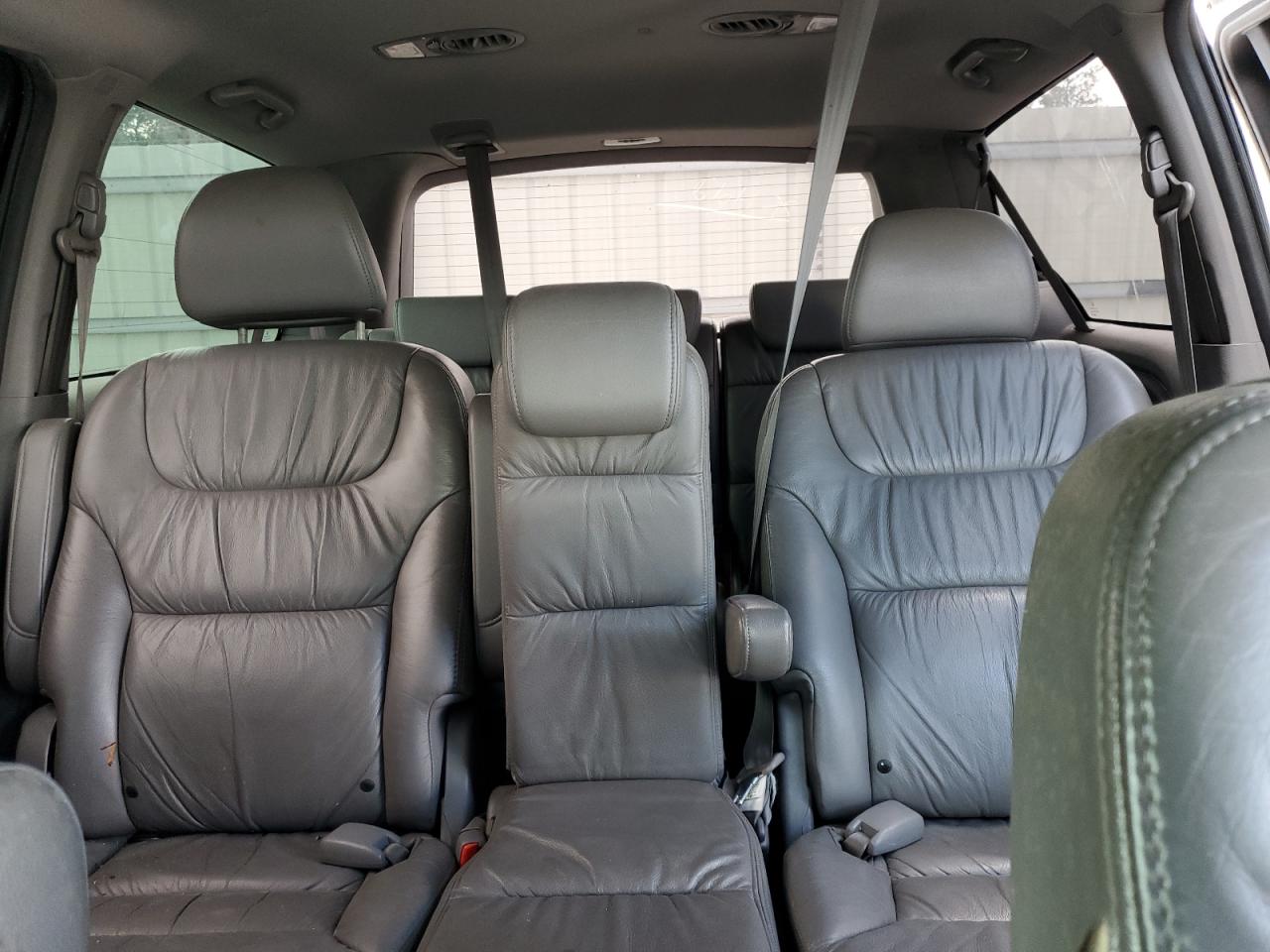 2010 Honda Odyssey - Image 10