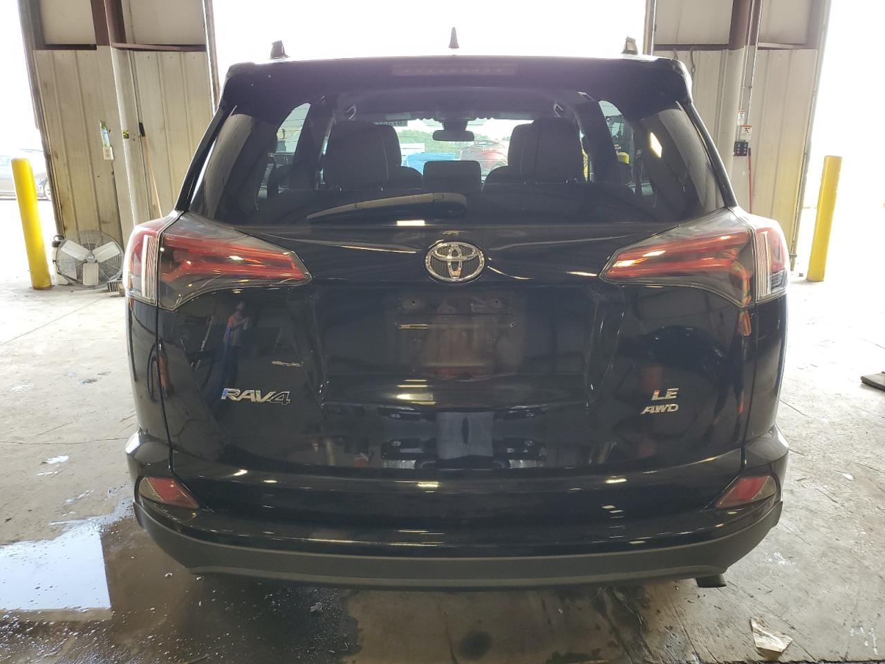 2017 Toyota Rav4 Le VIN: 2T3BFREV0HW626185 Lot: 67337204