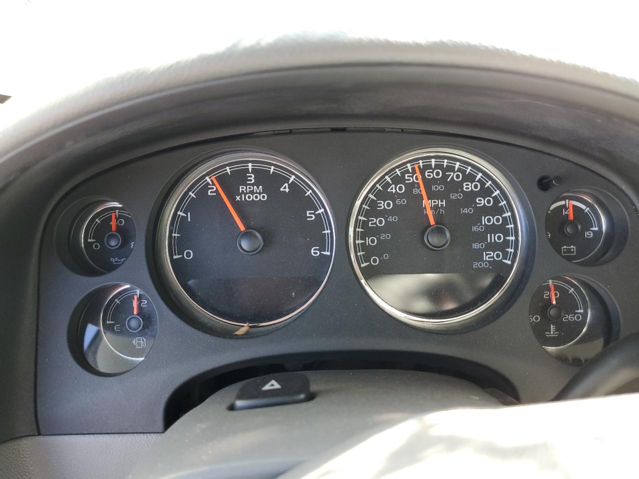 2012 Chevrolet Suburban - Image 9