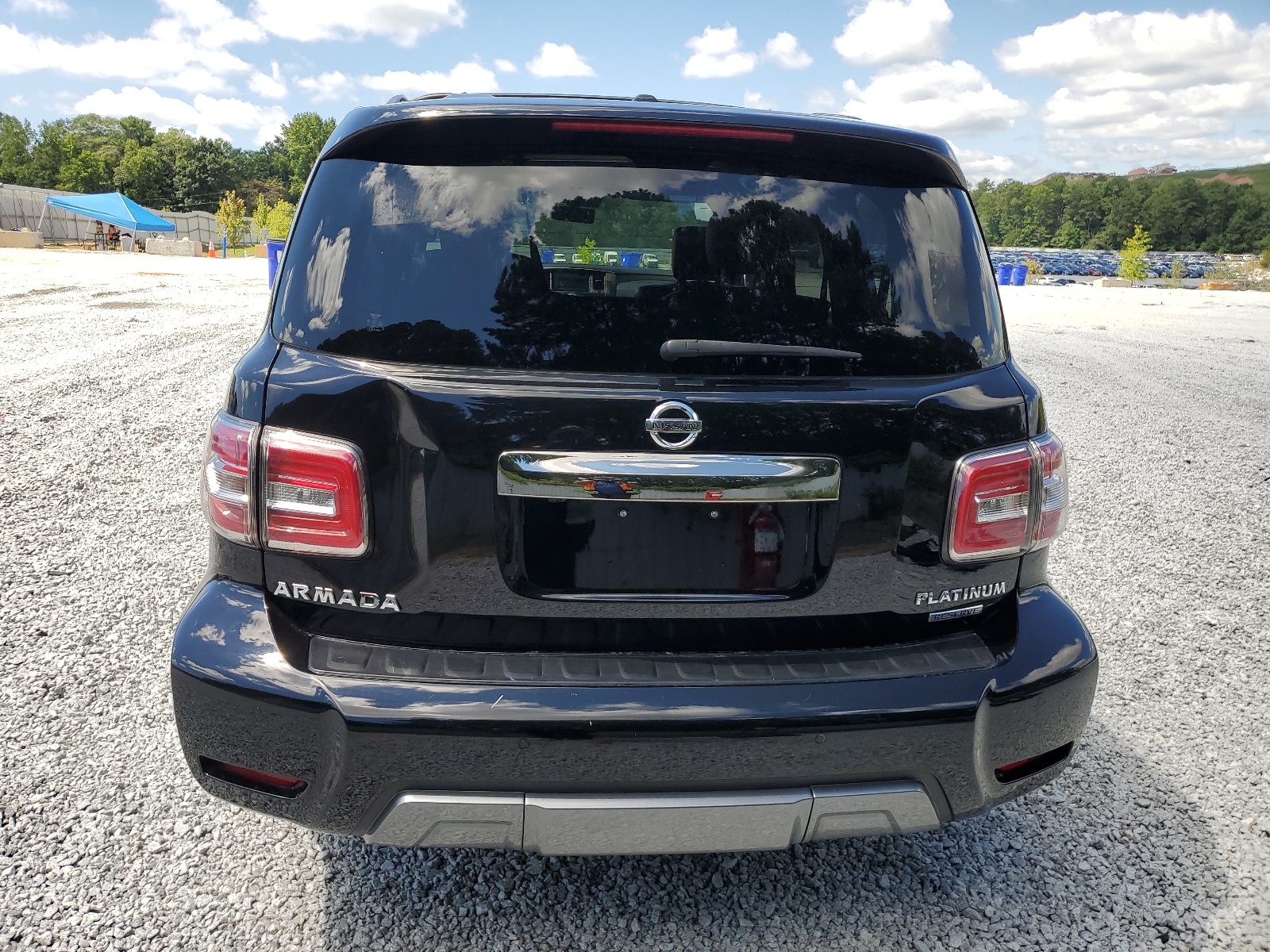 JN8AY2NF2J9332822 2018 Nissan Armada Platinum