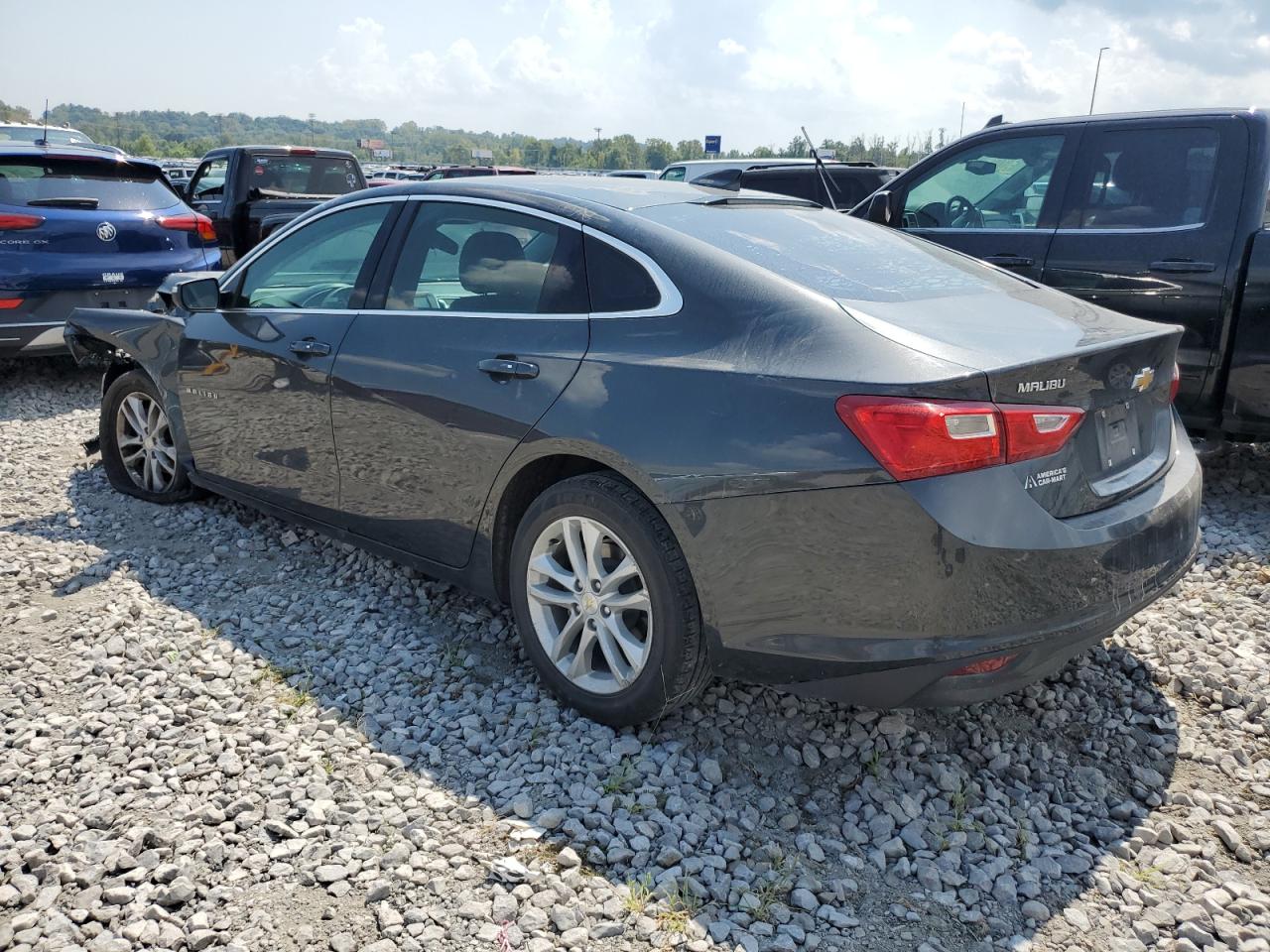 1G1ZD5ST4JF256486 2018 CHEVROLET MALIBU - Image 2