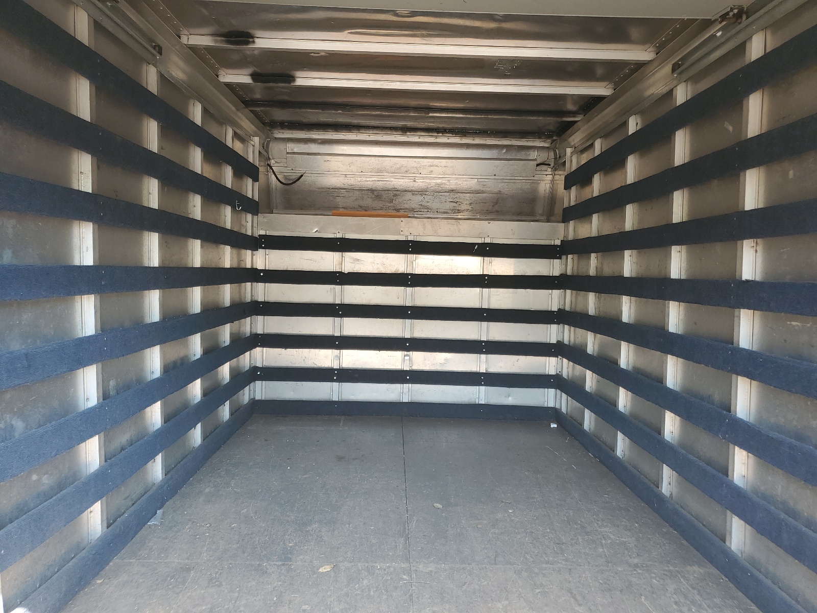 1GB0G3BA6B1183926 2011 Chevrolet Express G3500