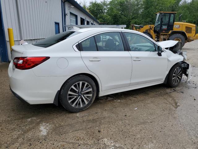  SUBARU LEGACY 2018 Белый