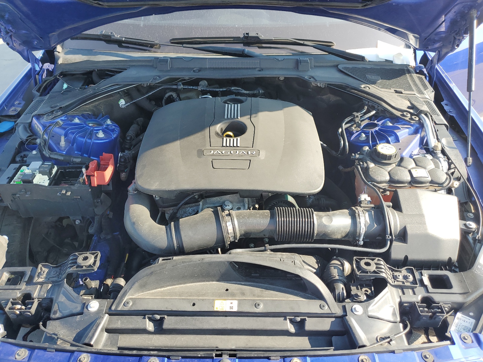 SAJAD4BGXHA963991 2017 Jaguar Xe Premium