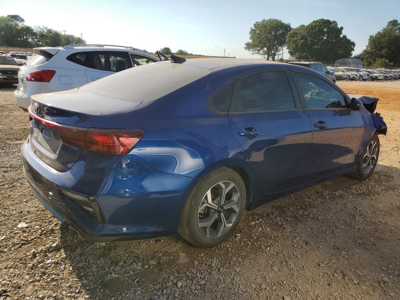 3KPF24AD3LE248087 Kia Forte  3