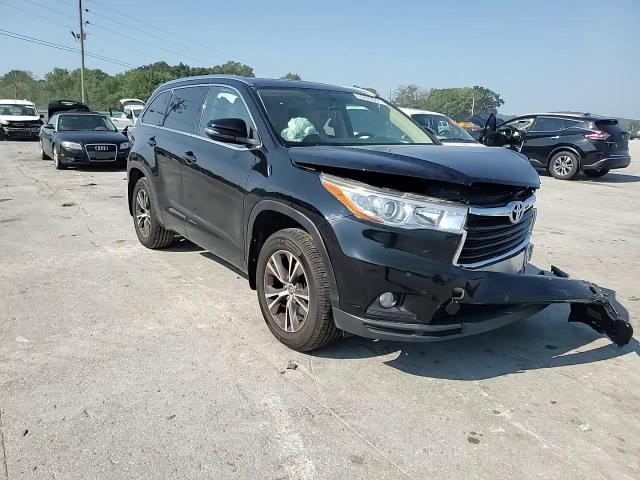 2016 Toyota Highlander Xle VIN: 5TDJKRFHXGS302287 Lot: 65829984