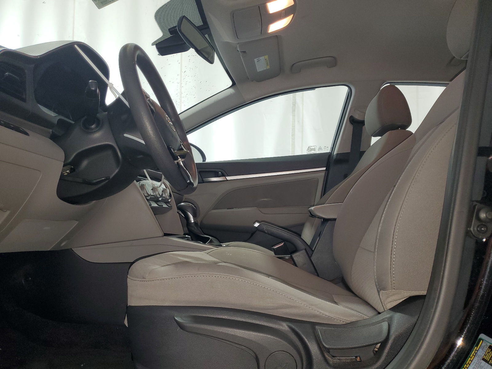 5NPD84LF9KH415843 2019 Hyundai Elantra Sel