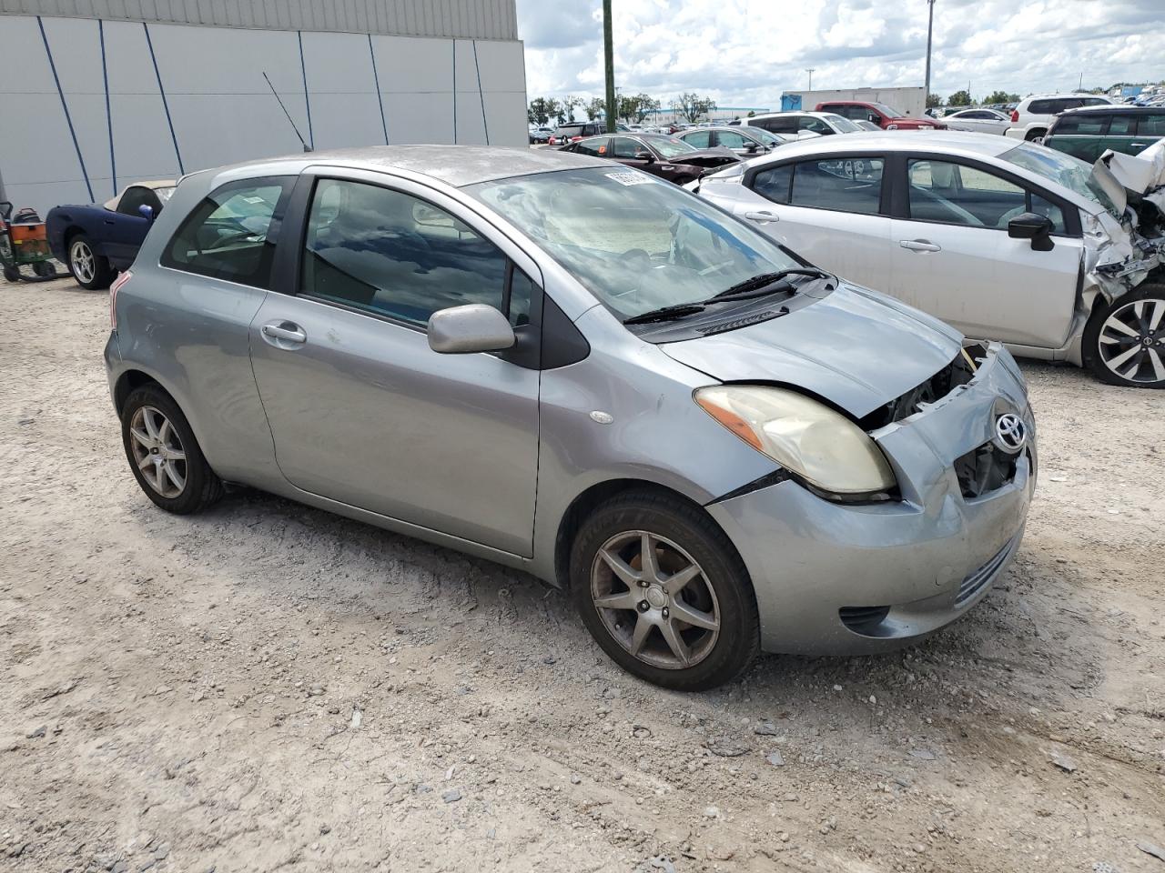 2007 Toyota Yaris VIN: JTDJT903775130266 Lot: 68972184