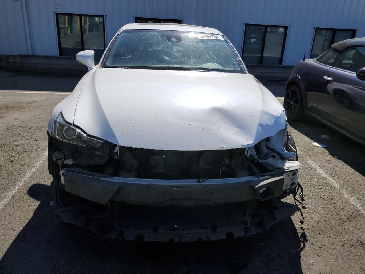 2018 Lexus IS - Image 5