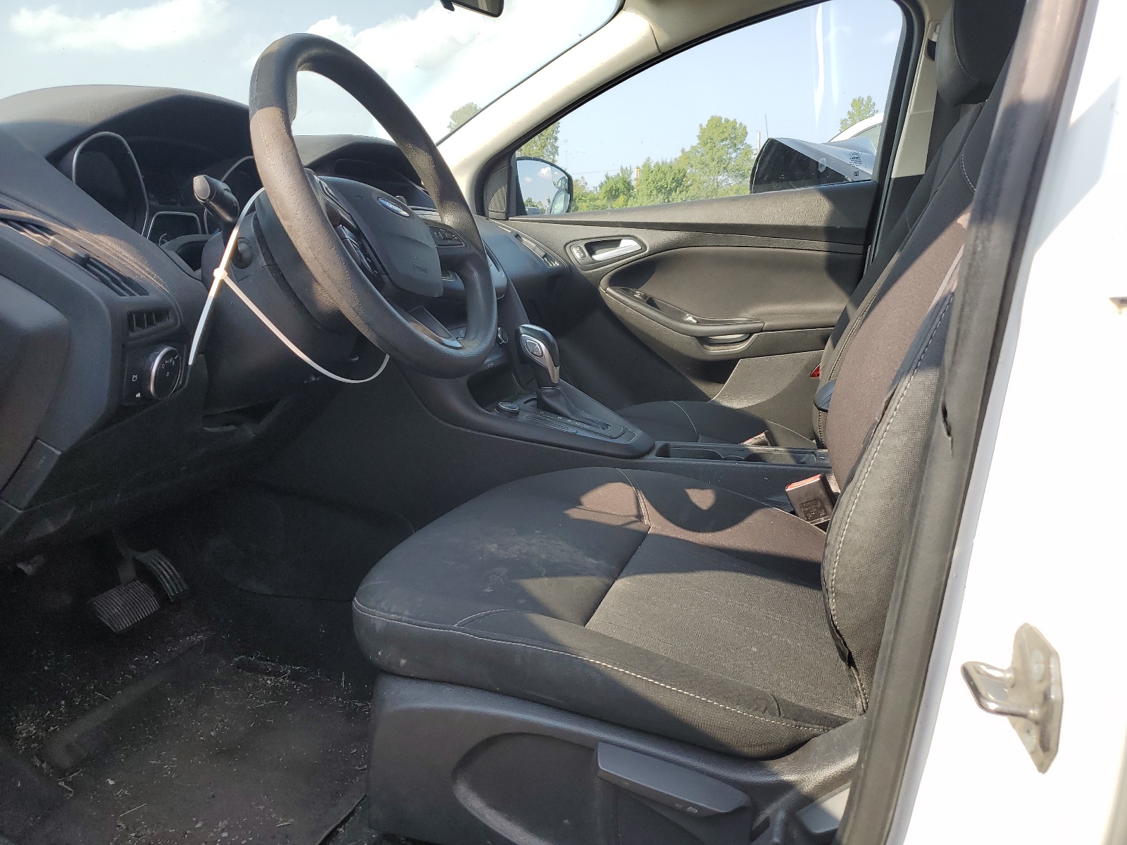 1FADP3K26FL282039 2015 Ford Focus Se