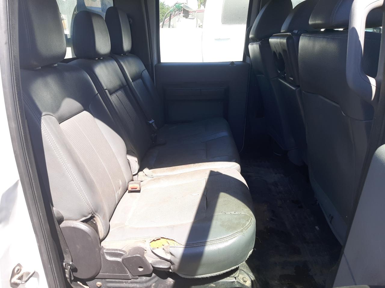 2015 Ford F350 - Image 10