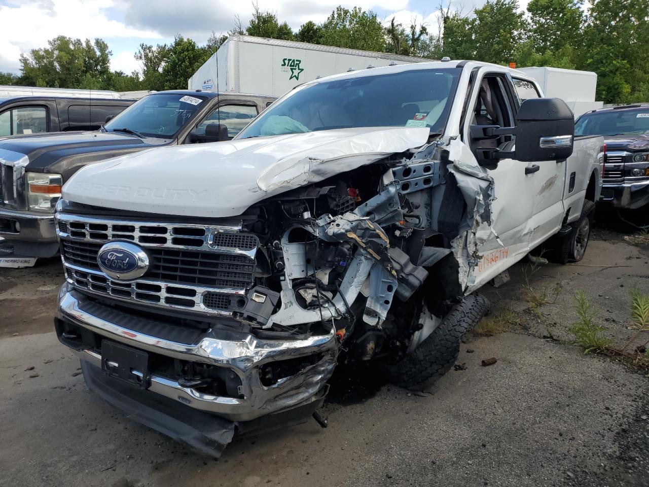 2023 Ford F350 - Image 1