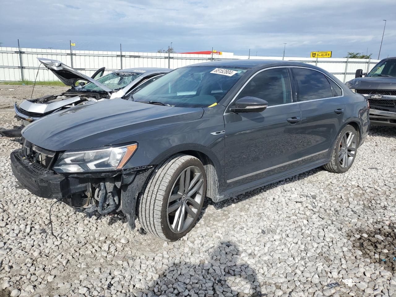 1VWDT7A30HC030777 2017 VOLKSWAGEN PASSAT - Image 1