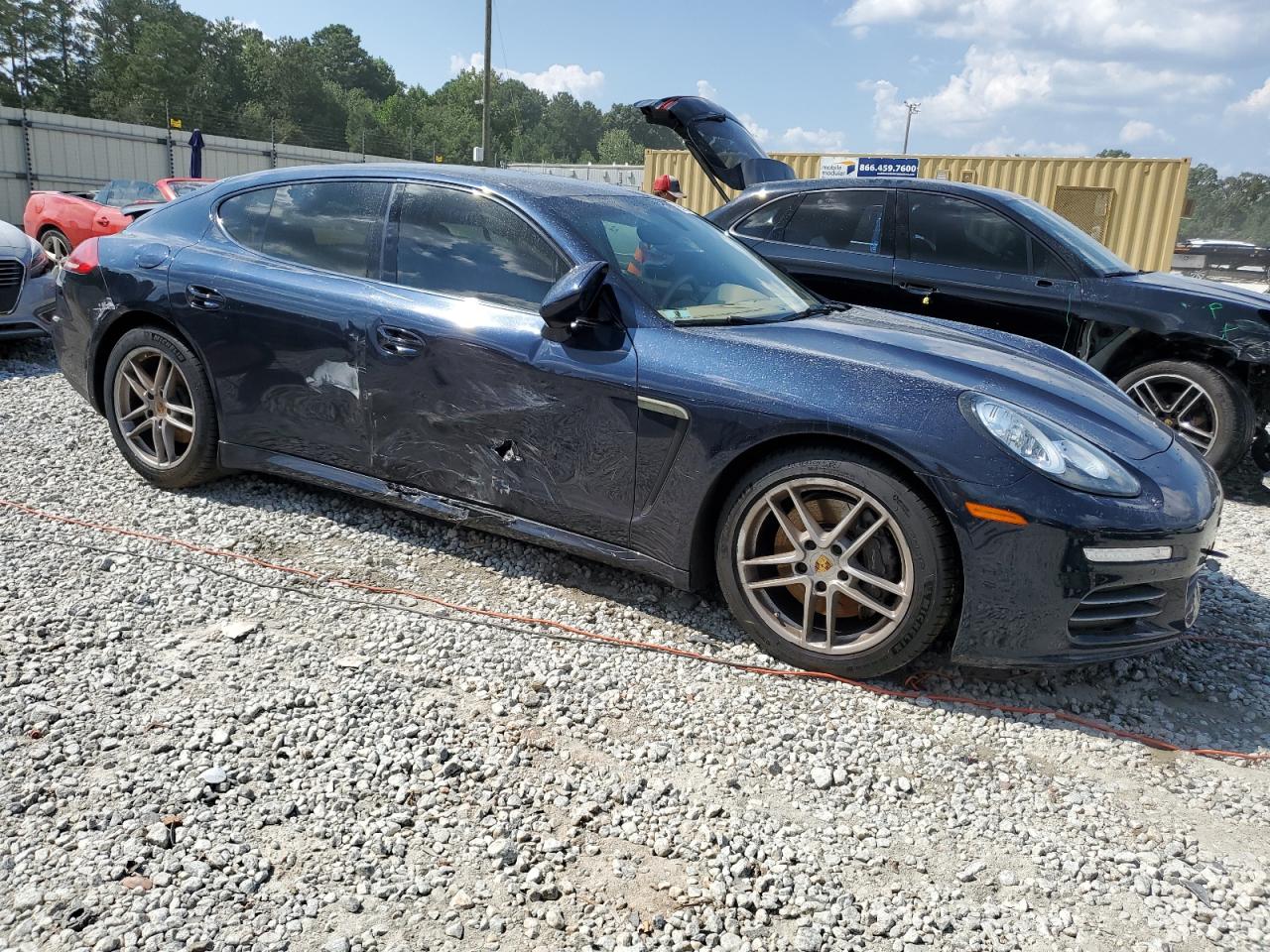 WP0AA2A77GL002426 2016 Porsche Panamera 2