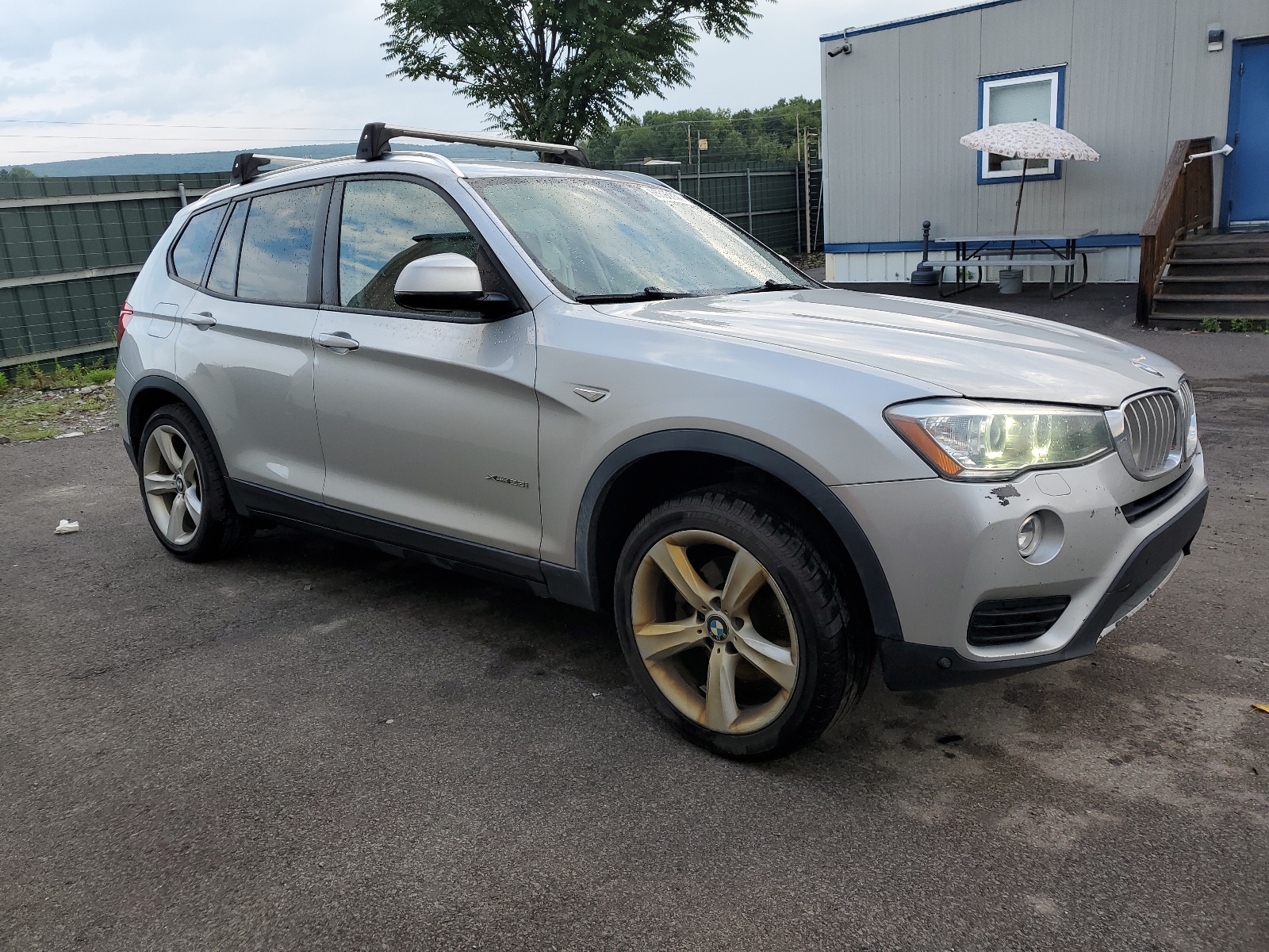 2017 BMW X3 xDrive28I vin: 5UXWX9C38H0T20158