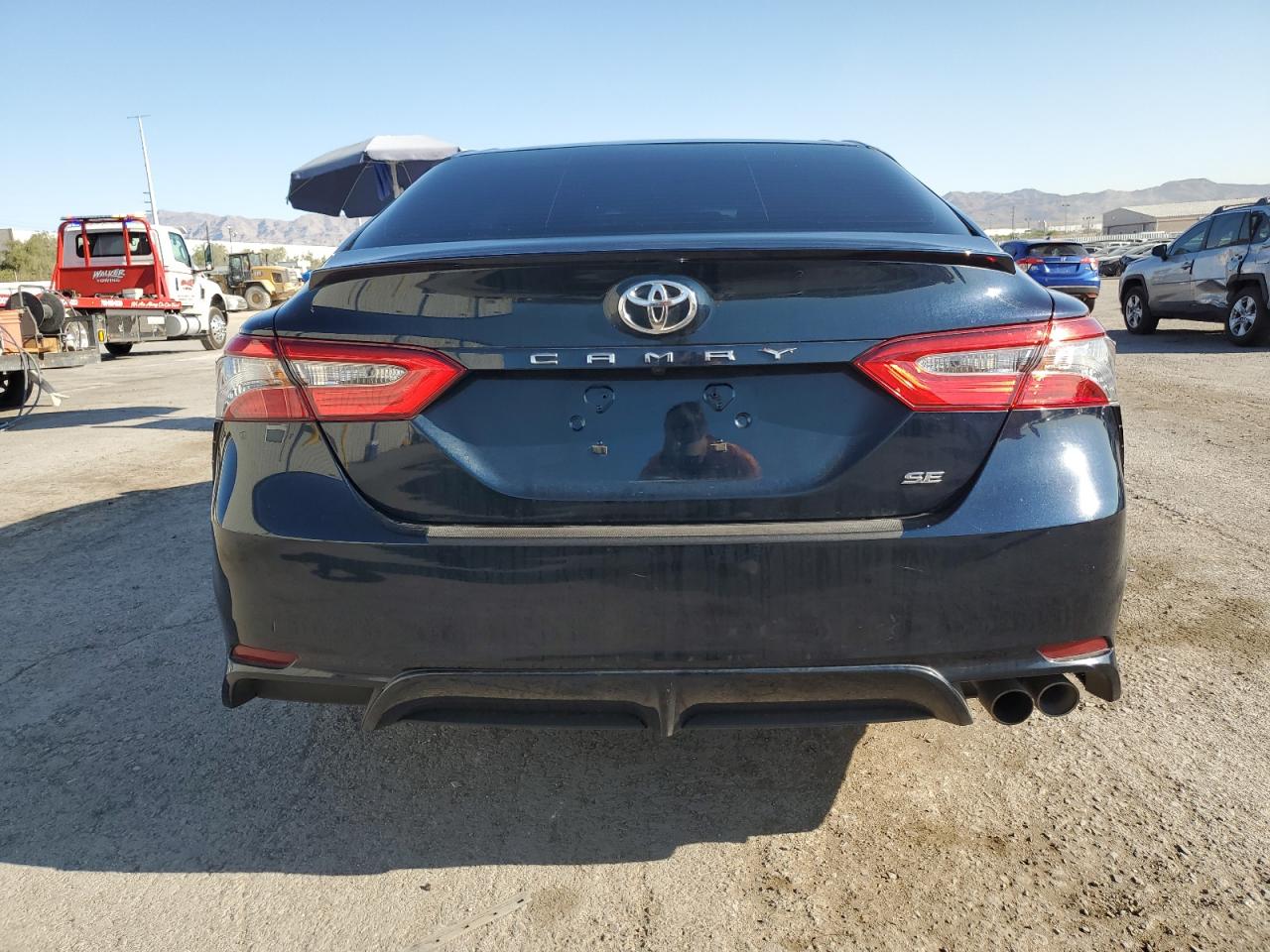 2018 Toyota Camry L VIN: 4T1B11HK1JU618015 Lot: 69059464