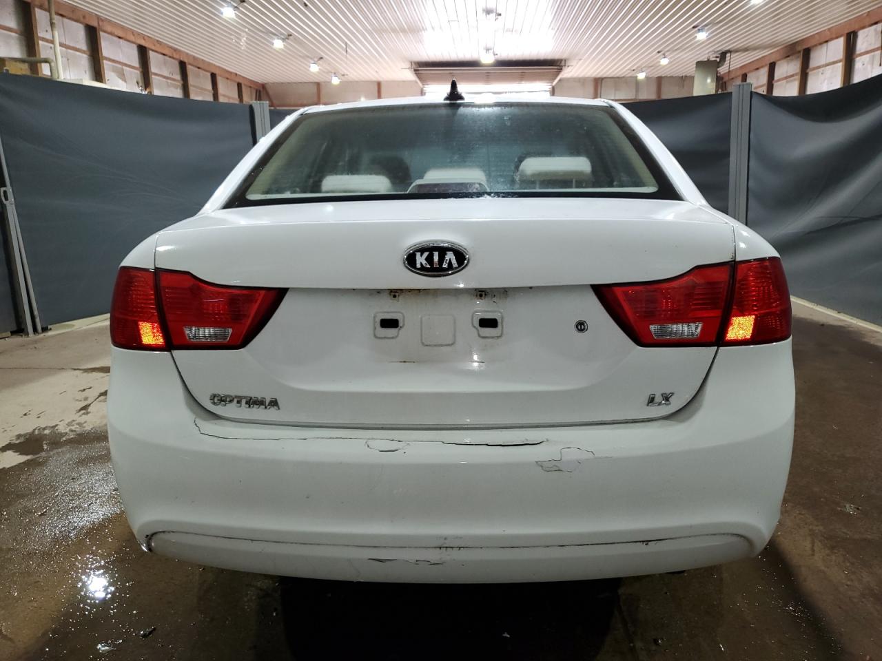 2010 Kia Optima Lx VIN: KNAGG4A84A5375414 Lot: 68790444