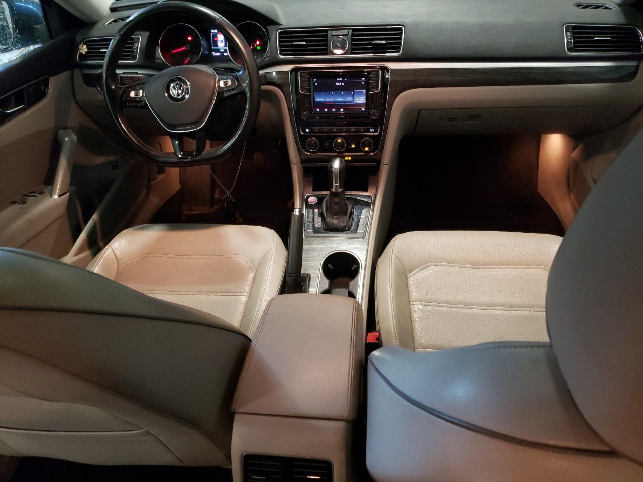 2017 Volkswagen Passat Se VIN: 1VWGT7A34HC020945 Lot: 65396594