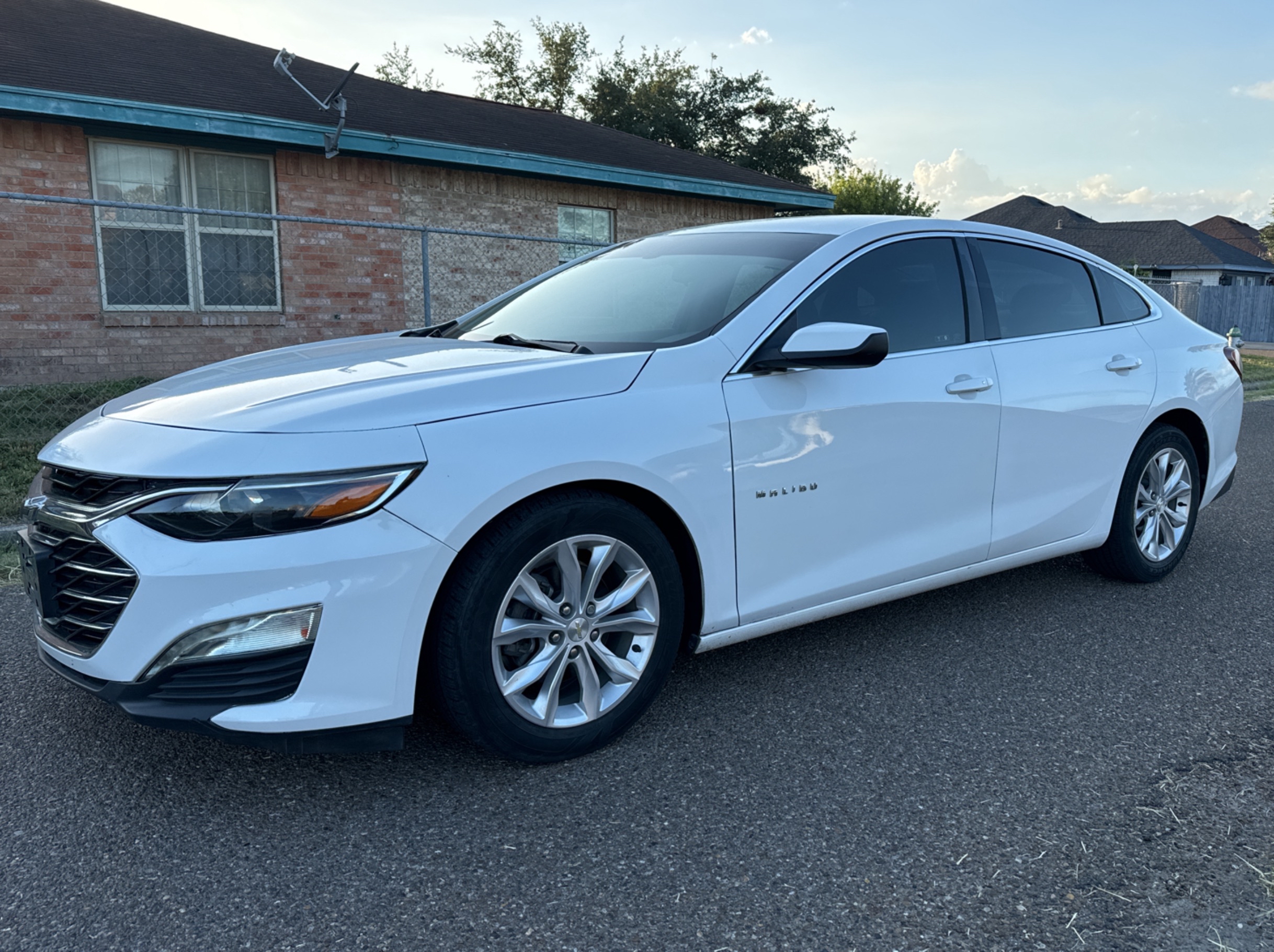 2019 Chevrolet Malibu Lt vin: 1G1ZD5ST9KF153842