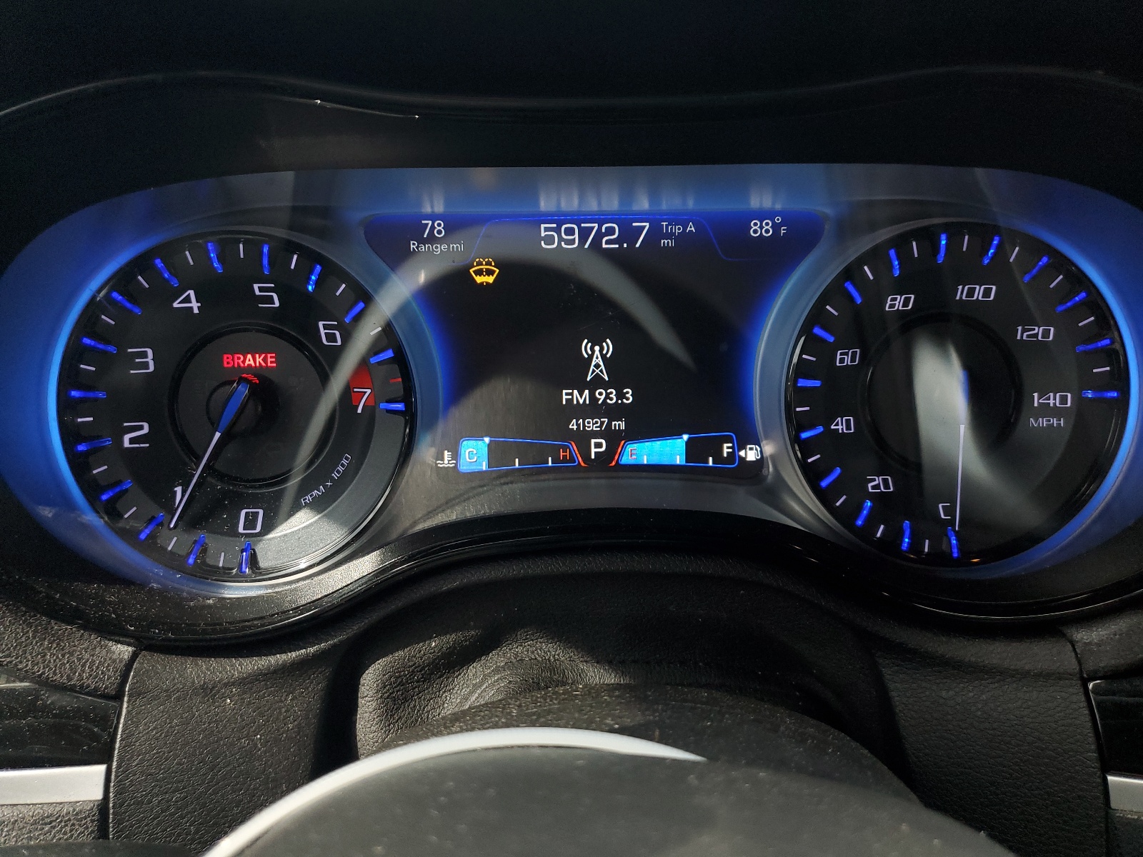 2C3CCABG0JH227601 2018 Chrysler 300 S