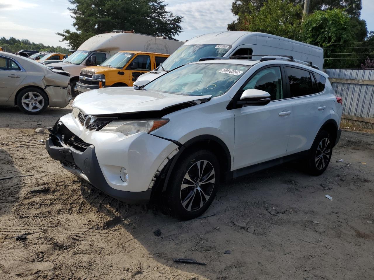 2T3DFREV5FW267552 2015 TOYOTA RAV 4 - Image 1