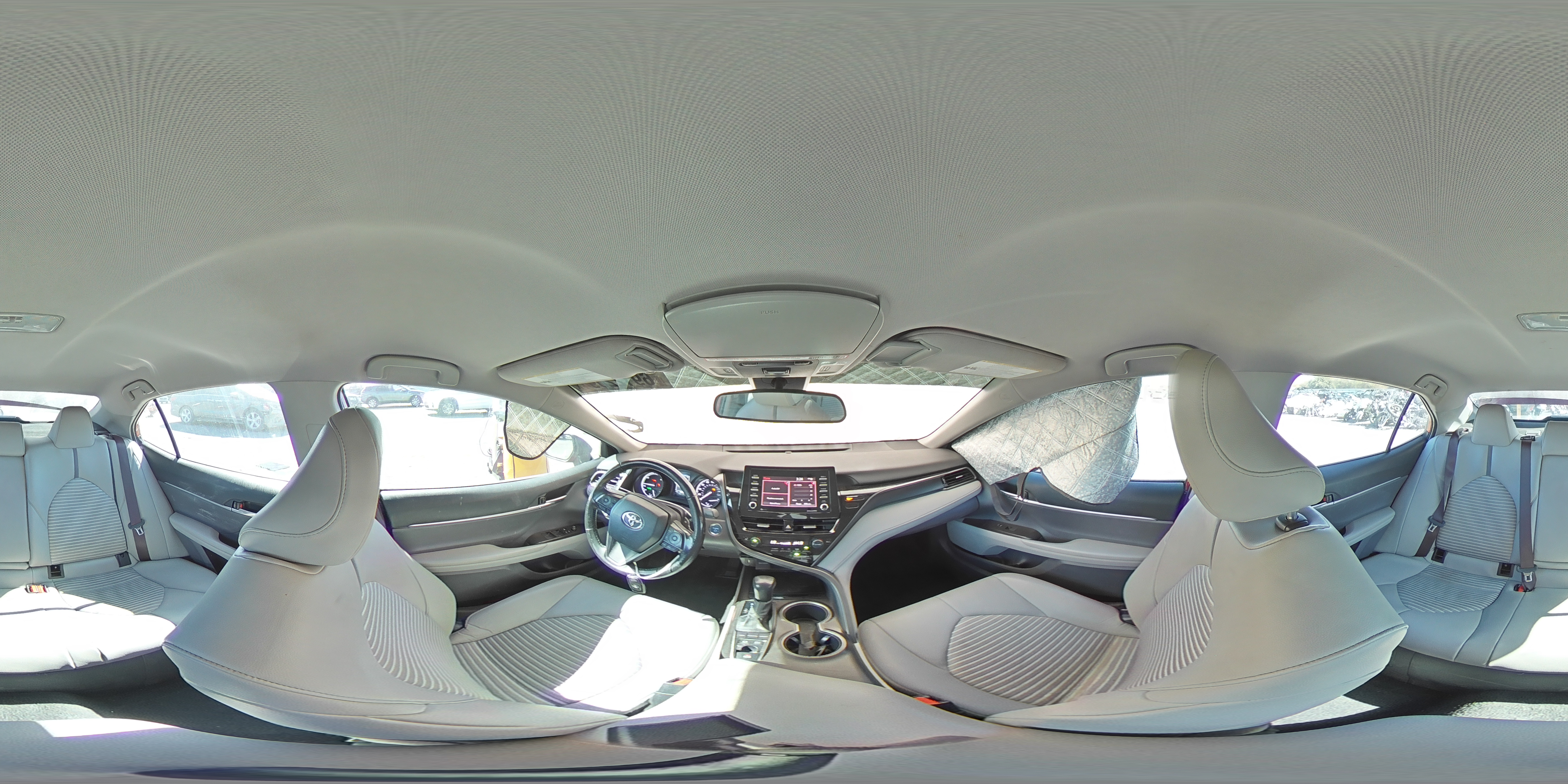 2022 Toyota Camry - Image 12